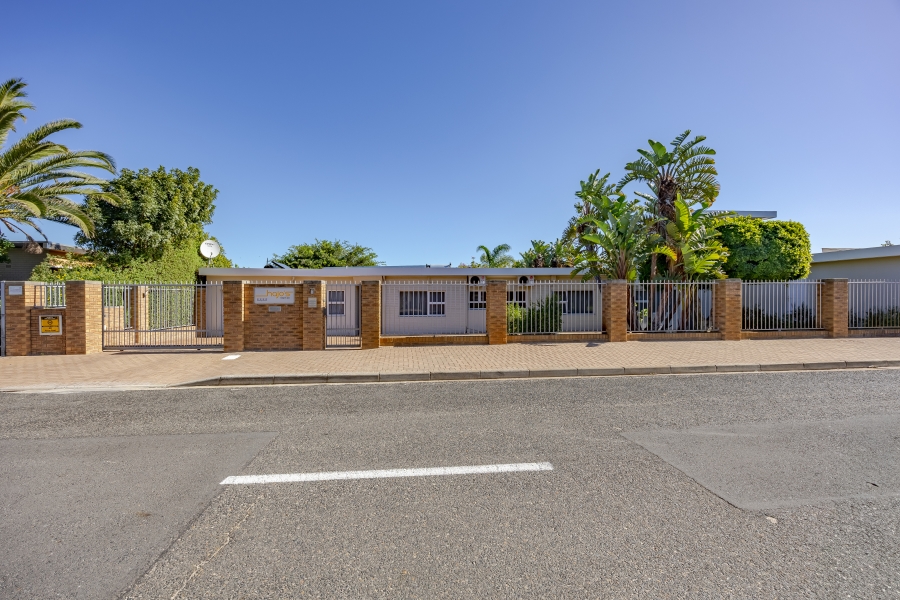 5 Bedroom Property for Sale in Milnerton Central Western Cape